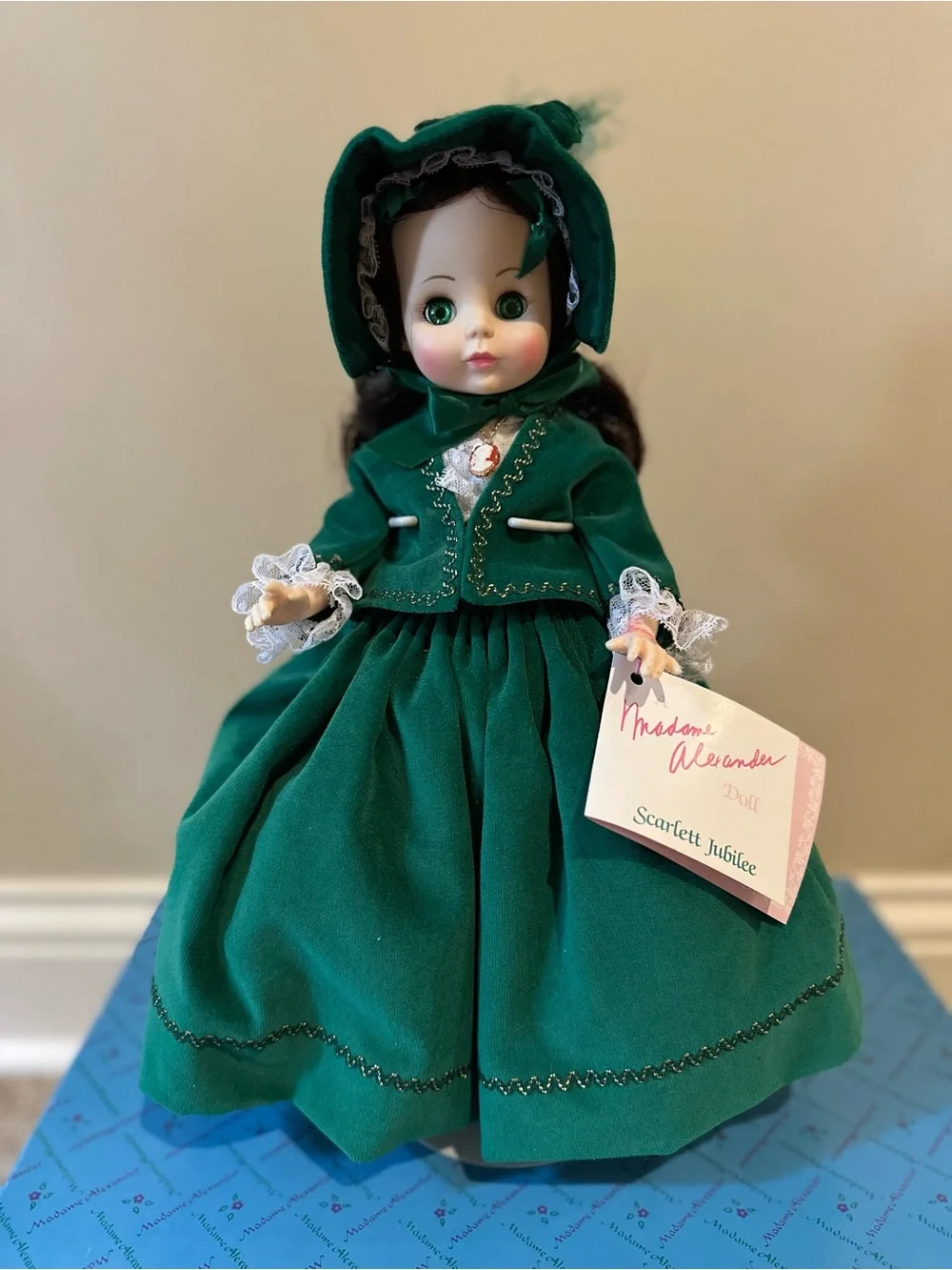 N/A charming green